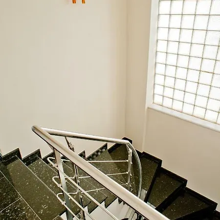 Miryam 빌라 론고스